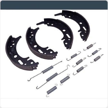 Bremsbackenset DA100116 für DDR Anhänger & Wohnwagen mit mechanischer Radbremse RM325 - Vergleichnummern: 3235565 3235562 3235563 740133 74740033 10047007 80732 005000030 005000031 74.740.033 74740033